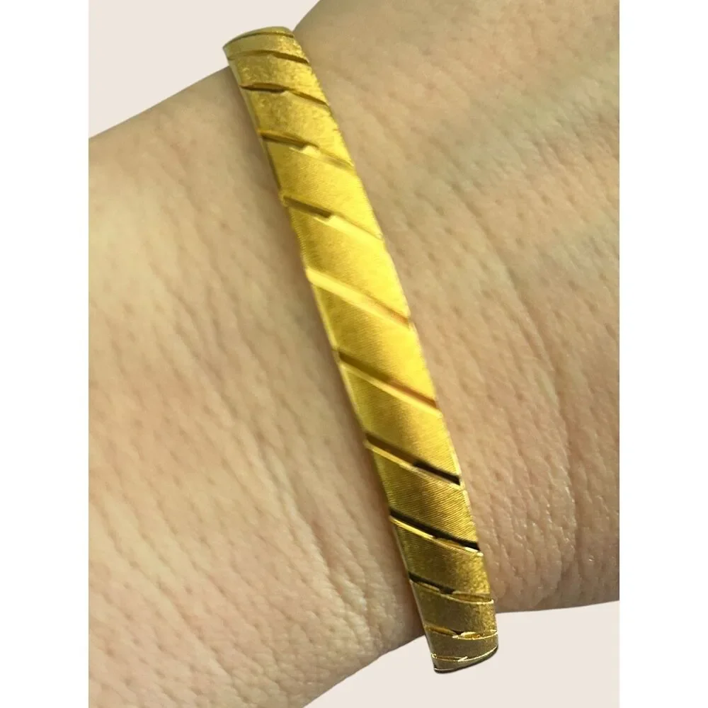 ✨ VTG 80s STACKING BANGLE BRACELT GOLD TONE RIBBED MATTE SATIN STRIPES RIBBONS